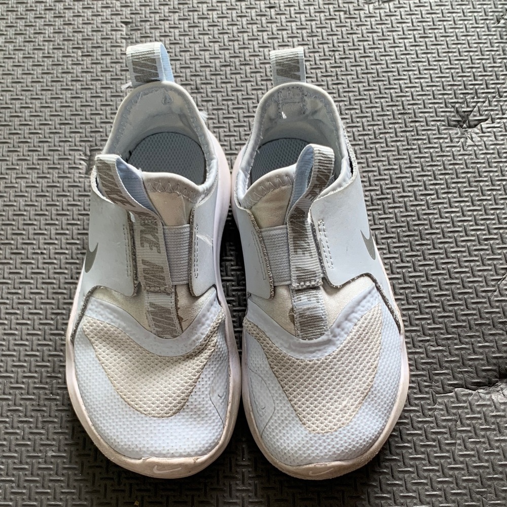 Nike Kids Flexrunner light blue  Gray Slip-On Sneakers